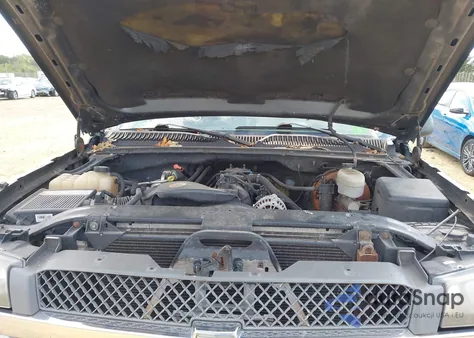 2004 Chevrolet Silverado 1500 из США, поврежденный, VIN 2GCEK19V641122232